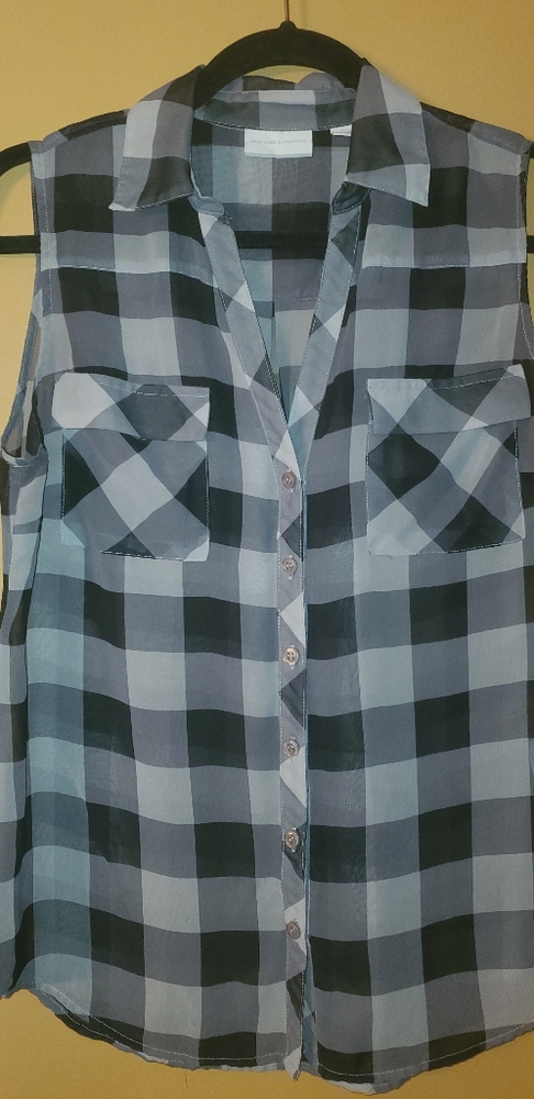 New York and Company Button Down Short Sleeve